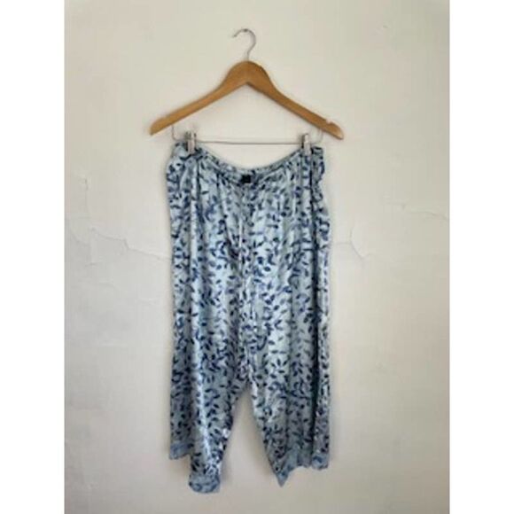 Secret Treasures satin blue leaf pajama set - Picture 9 of 14